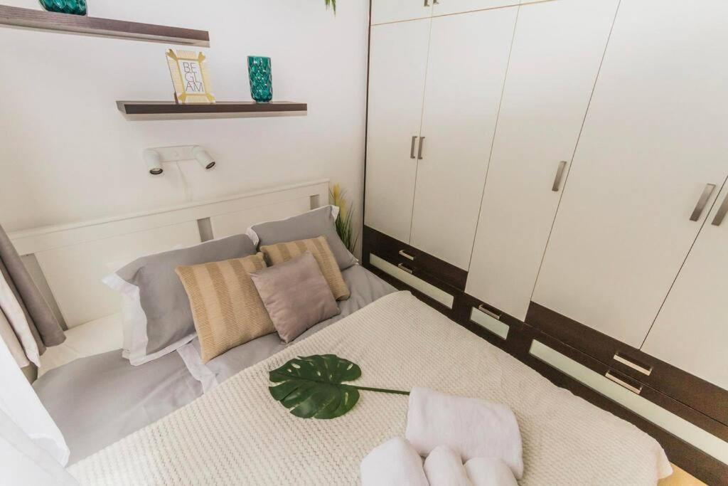 Trendy 2 Room Flat, Next To Corvin Mall Free Huge Garage! Ac,Dishwasher,Washmachine, Smart Tv ブダペスト エクステリア 写真